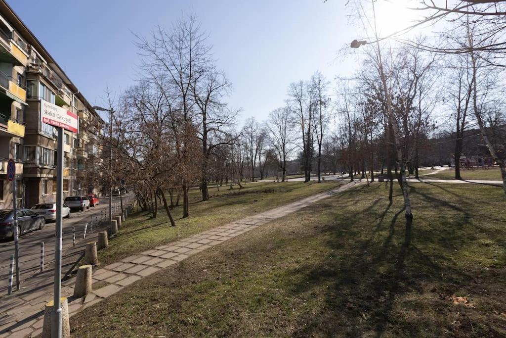 索菲亞Sunny & Convenient On Dondoukov Blvd, 1 Bdr Zaimov公寓 外观 照片